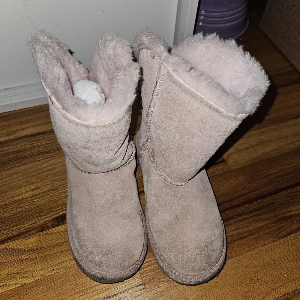 UGG KIDS Size 2 CLASSIC MINI II CUFFED BOW